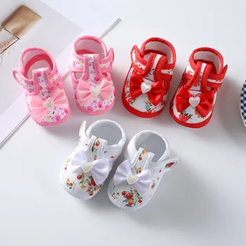 Пролетни нови обувки на принцесата за деца от 0-1 години, фини обувки за новородени с хубав лък подметка.