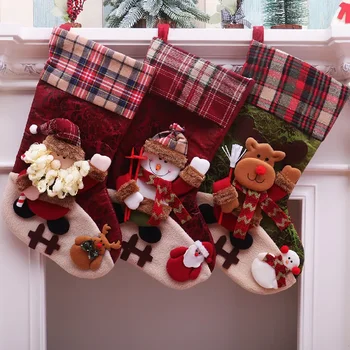 Големи Коледни декорации за отглеждане на Коледни подаръчни пакети Чорапи под формата на снежен човек Подаръчни опаковки за бонбони се продават добре